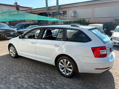 Skoda Octavia Station Wagon 1.6 TDI CR 115 CV Wagon Executive (6)