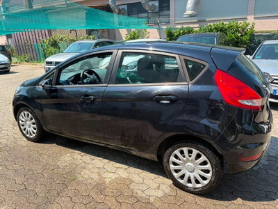 Ford Fiesta 1.2 82CV 5 porte (5)