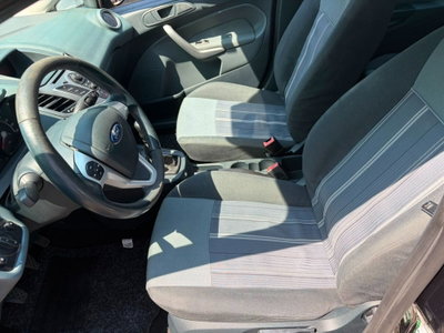 Ford Fiesta 1.2 82CV 5 porte (8)