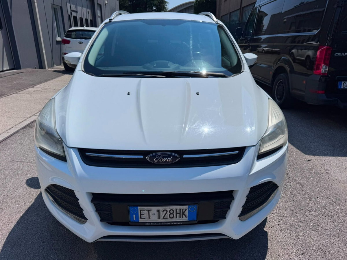Ford Kuga 2.0 TDCI 140 CV 2WD Titanium (3)