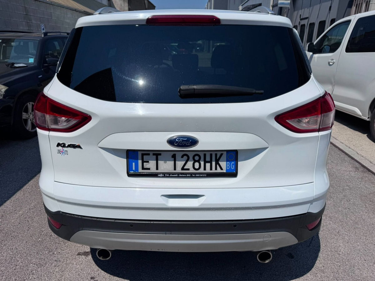 Ford Kuga 2.0 TDCI 140 CV 2WD Titanium (6)