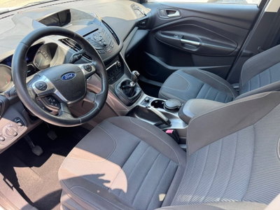 Ford Kuga 2.0 TDCI 140 CV 2WD Titanium (8)