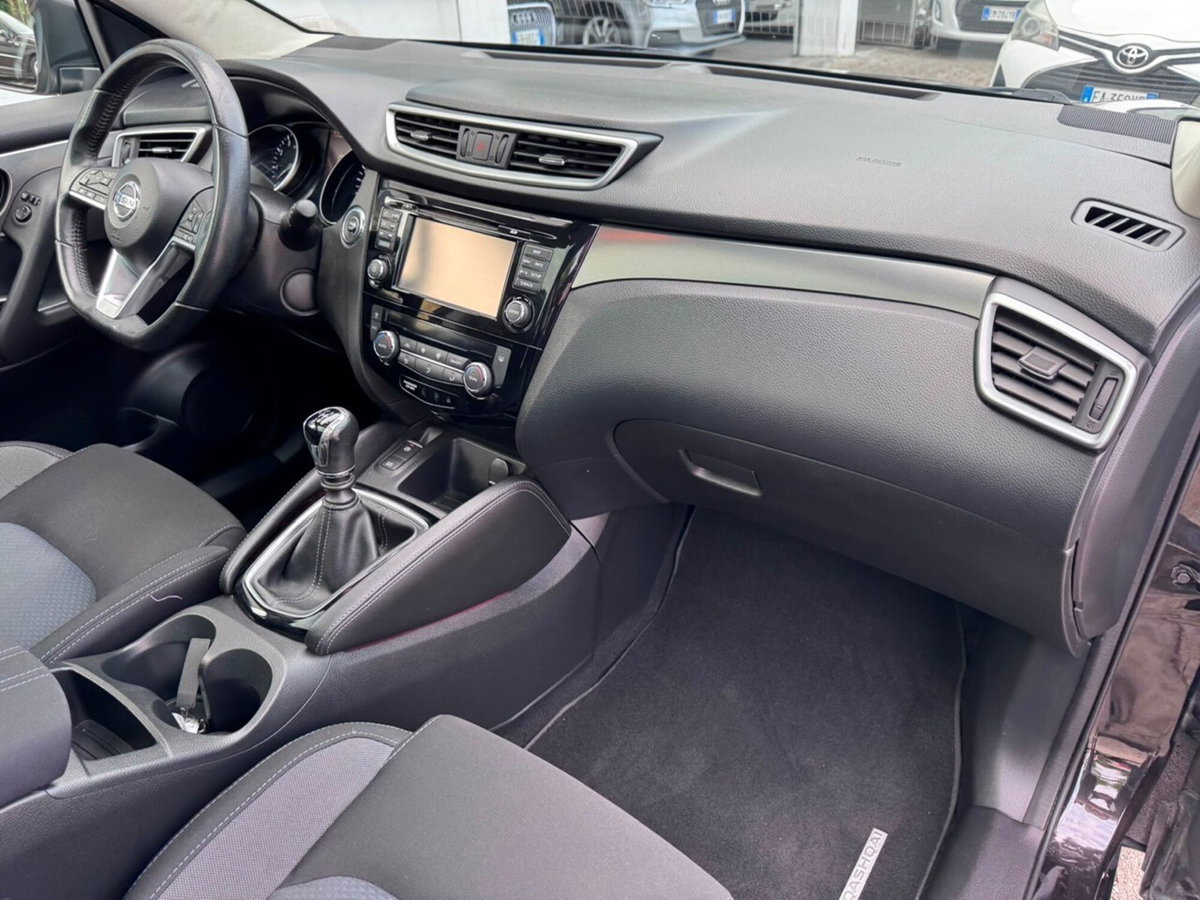 Nissan Qashqai 1.2 DIG-T Tekna (12)