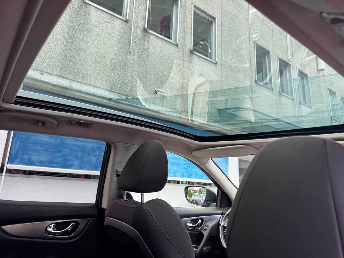 Nissan Qashqai 1.2 DIG-T Tekna (15)