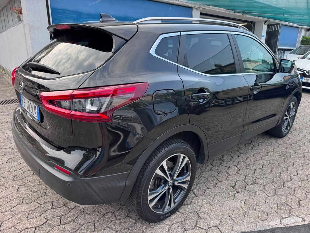 Nissan Qashqai 1.2 DIG-T Tekna (4)