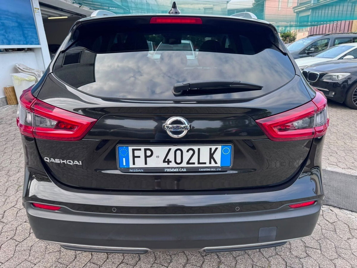 Nissan Qashqai 1.2 DIG-T Tekna (6)