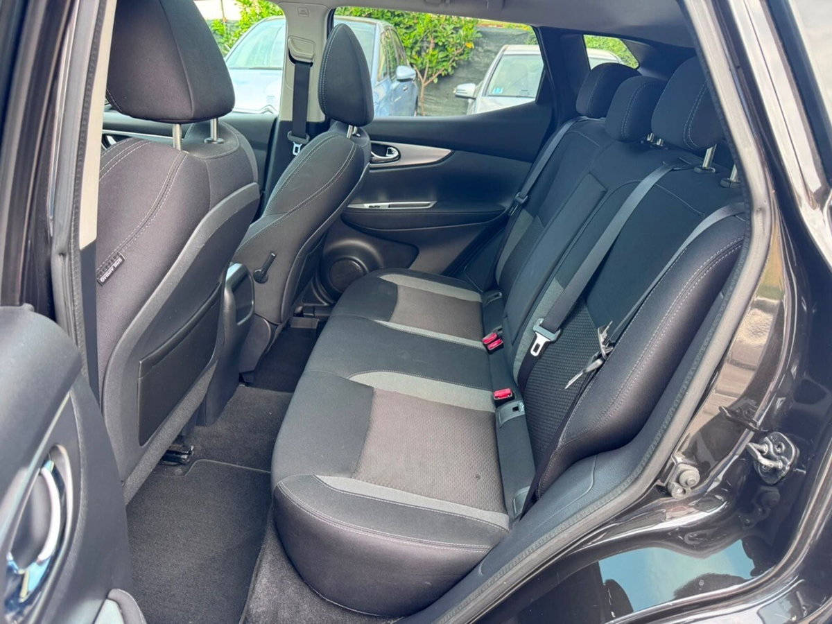 Nissan Qashqai 1.2 DIG-T Tekna (9)