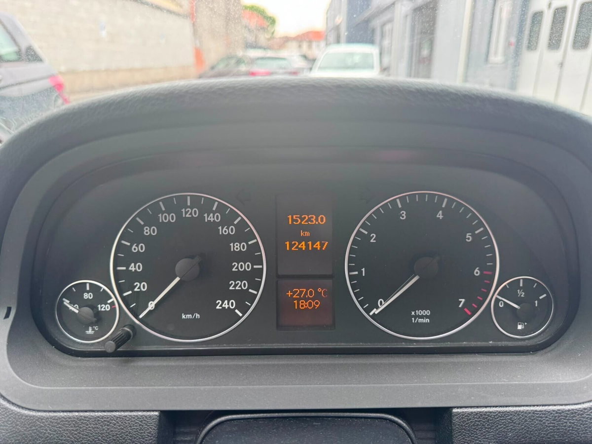 Mercedes-Benz Classe A 160 Elegance (14)
