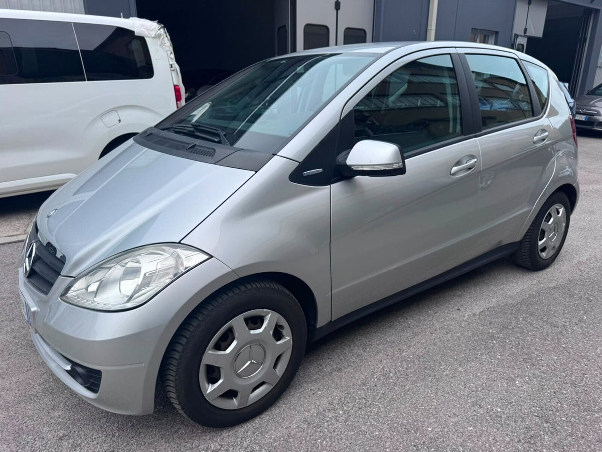 Mercedes-Benz Classe A 160 Elegance (2)