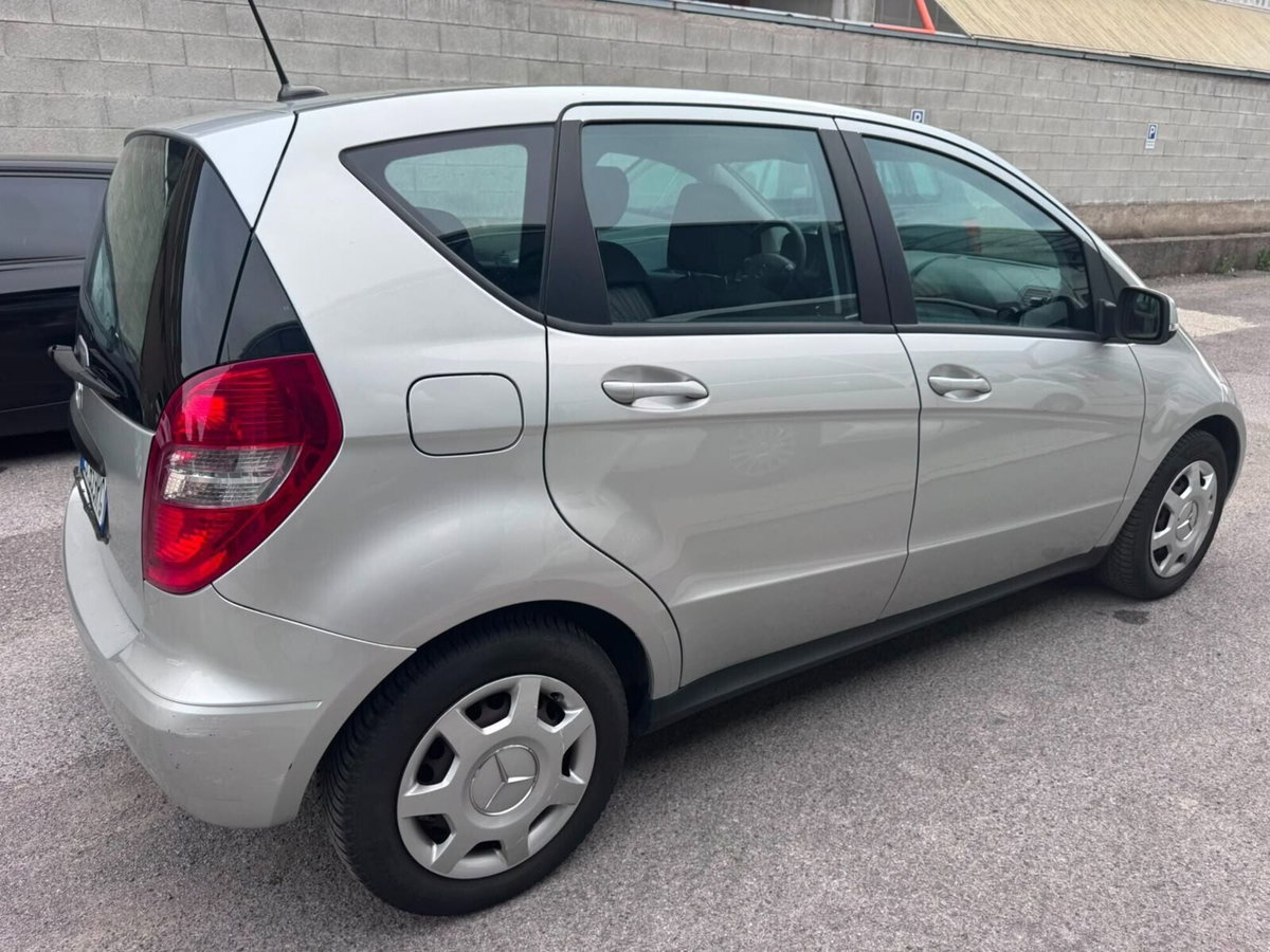 Mercedes-Benz Classe A 160 Elegance (6)