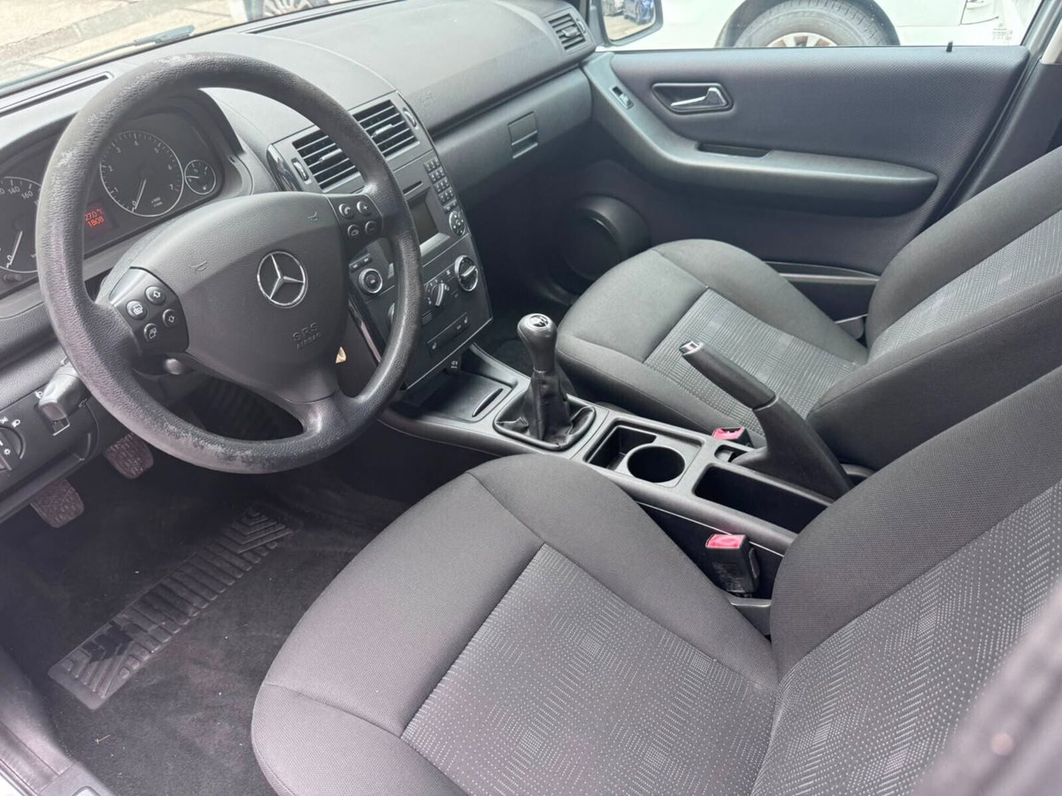 Mercedes-Benz Classe A 160 Elegance (8)
