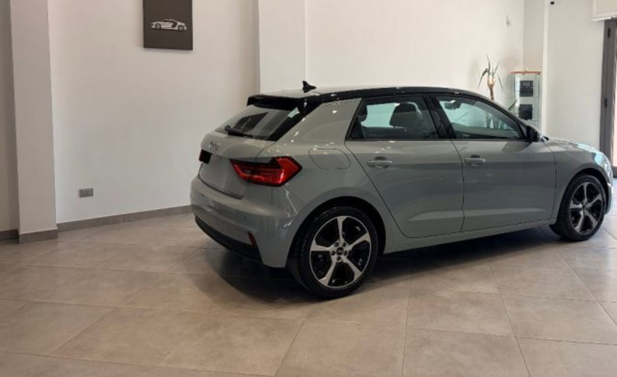 Audi A1 Sportback 30 TFSI S tronic Identity Black (4)