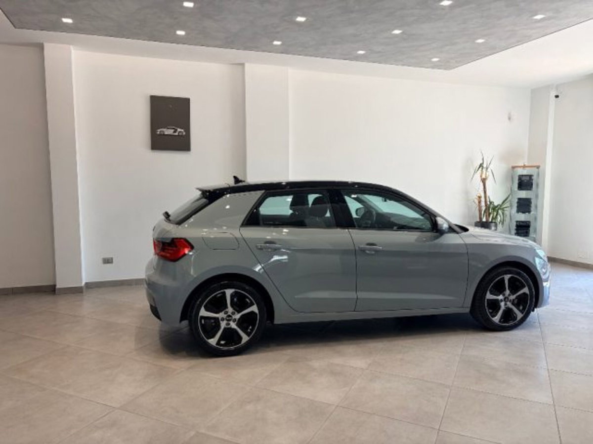 Audi A1 Sportback 30 TFSI S tronic Identity Black (5)