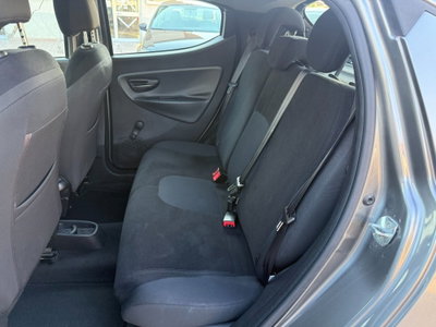 Lancia Ypsilon 1.2 69 CV 5 porte Gold (10)