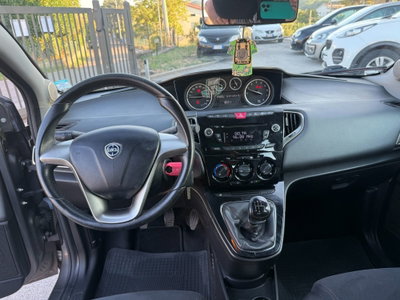 Lancia Ypsilon 1.2 69 CV 5 porte Gold (15)