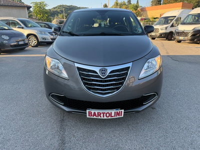 Lancia Ypsilon 1.2 69 CV 5 porte Gold (9)