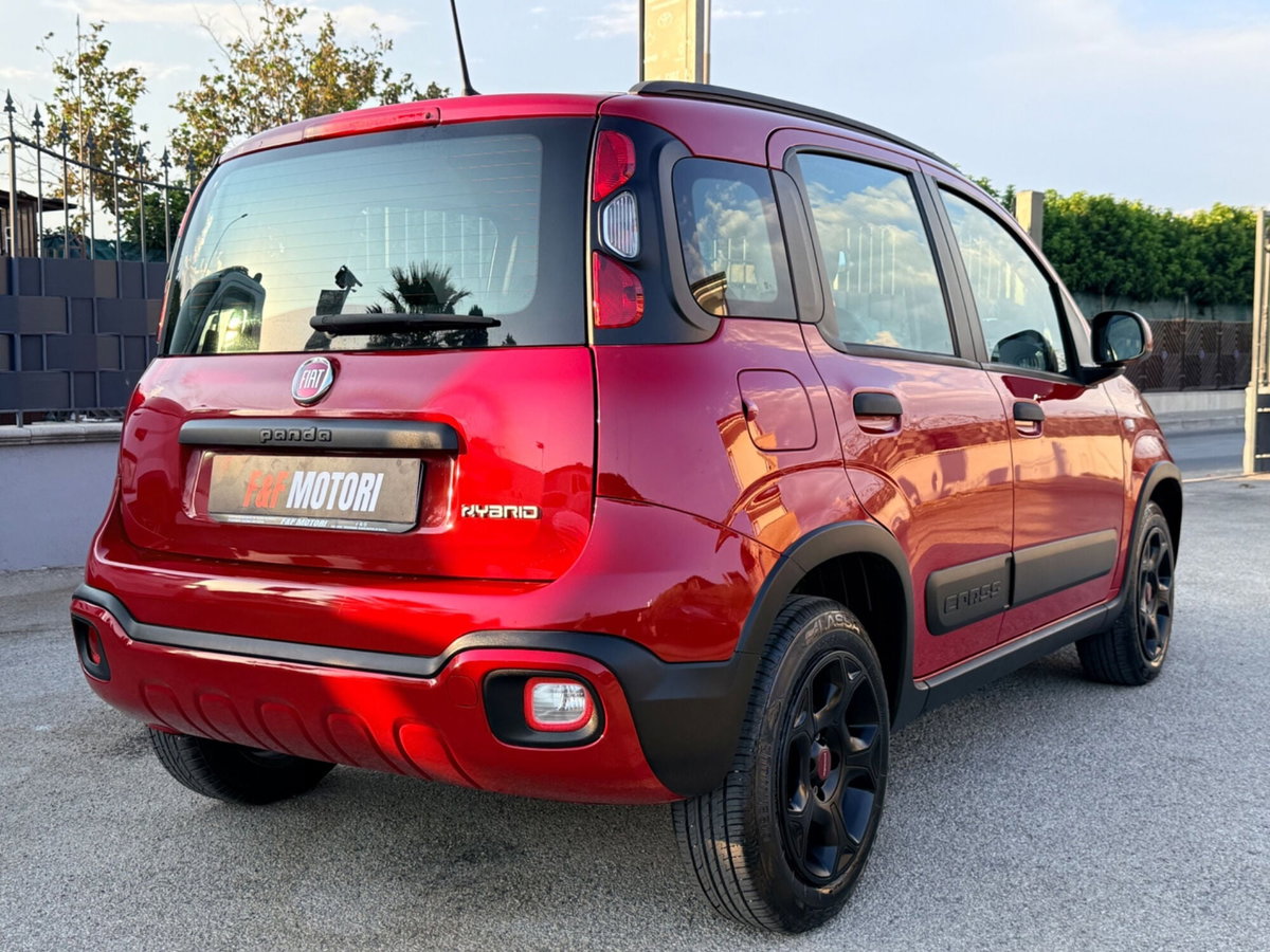 Fiat Panda 1.0 FireFly S&S Hybrid City Cross (6)