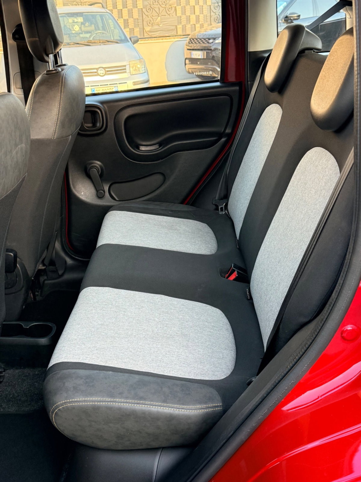 Fiat Panda 1.0 FireFly S&S Hybrid City Cross (9)