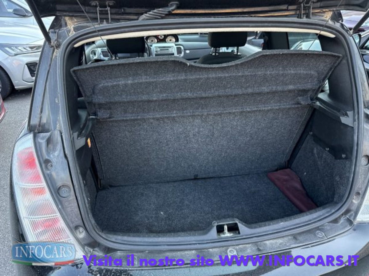 Lancia Ypsilon 1.3 MJT 75 CV Unyca (13)