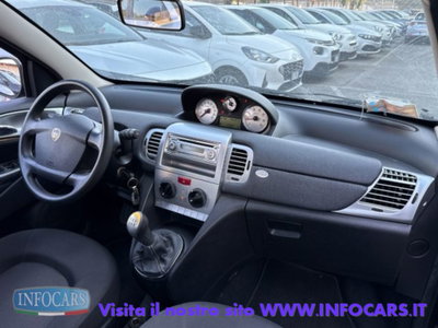 Lancia Ypsilon 1.3 MJT 75 CV Unyca (9)