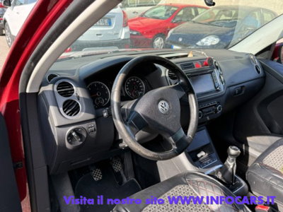 Volkswagen Tiguan 2.0 TDI 140 CV 4MOTION Sport & Style (8)