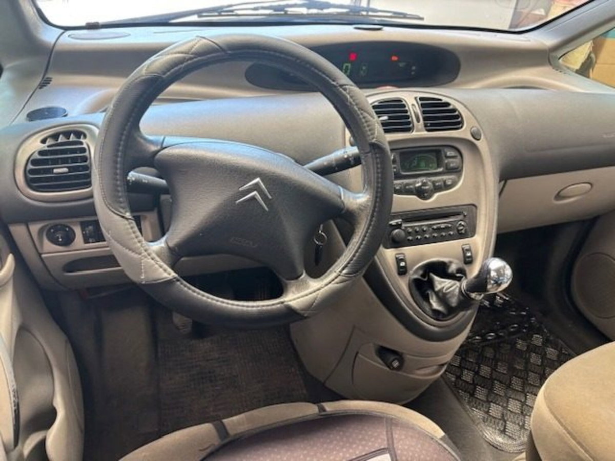 Citroen Xsara Picasso 1.8 16V Elegance Bi Energy G (12)