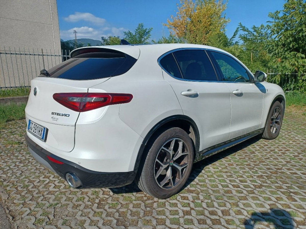 Alfa Romeo Stelvio Stelvio 2.2 Turbodiesel 210 CV AT8 Q4 Ti (4)