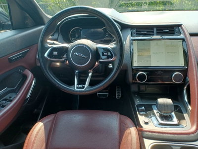 Jaguar E-Pace 2.0D I4 163 CV AWD Auto R-Dynamic Black (7)