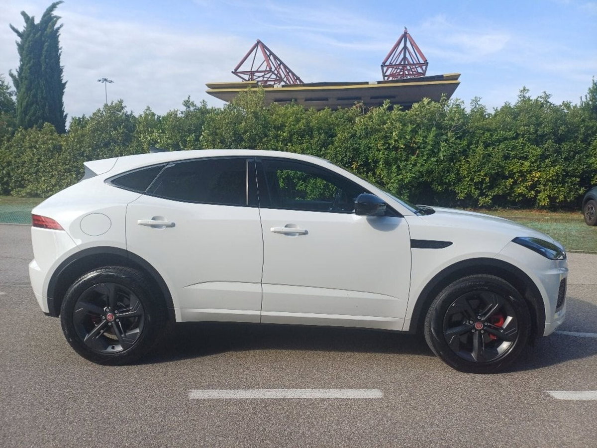 Jaguar E-Pace 2.0D I4 163 CV AWD Auto R-Dynamic Black (5)