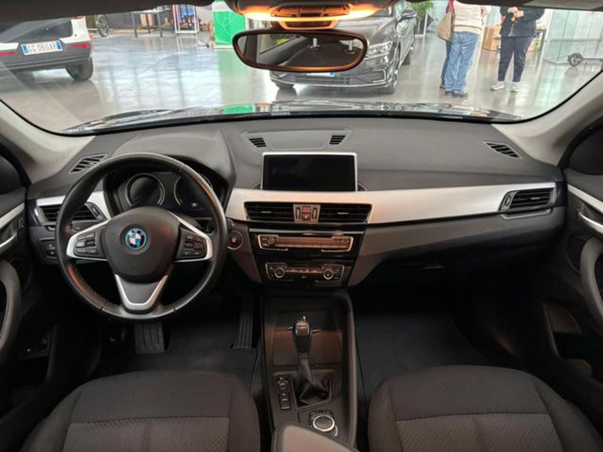 BMW X1 xDrive25e xLine Plus (11)