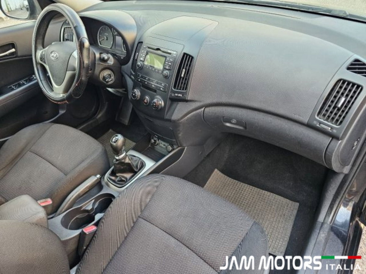Hyundai i30 1.4 Comfort (16)