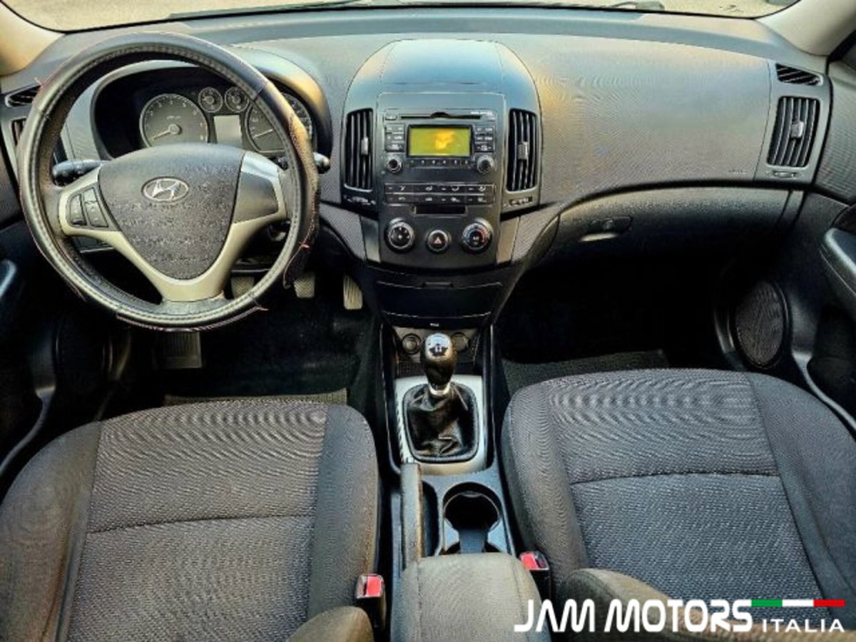 Hyundai i30 1.4 Comfort (17)