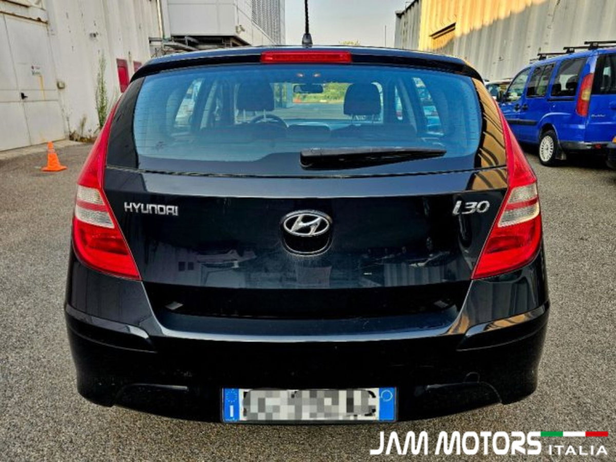 Hyundai i30 1.4 Comfort (3)