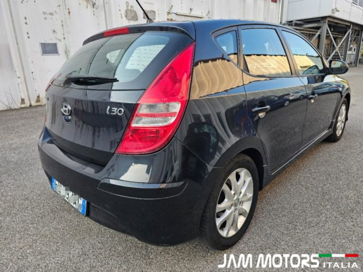 Hyundai i30 1.4 Comfort (4)