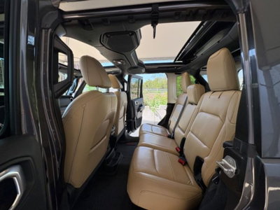 Jeep Wrangler Unlimited 2.2 Mjt II Sahara (12)