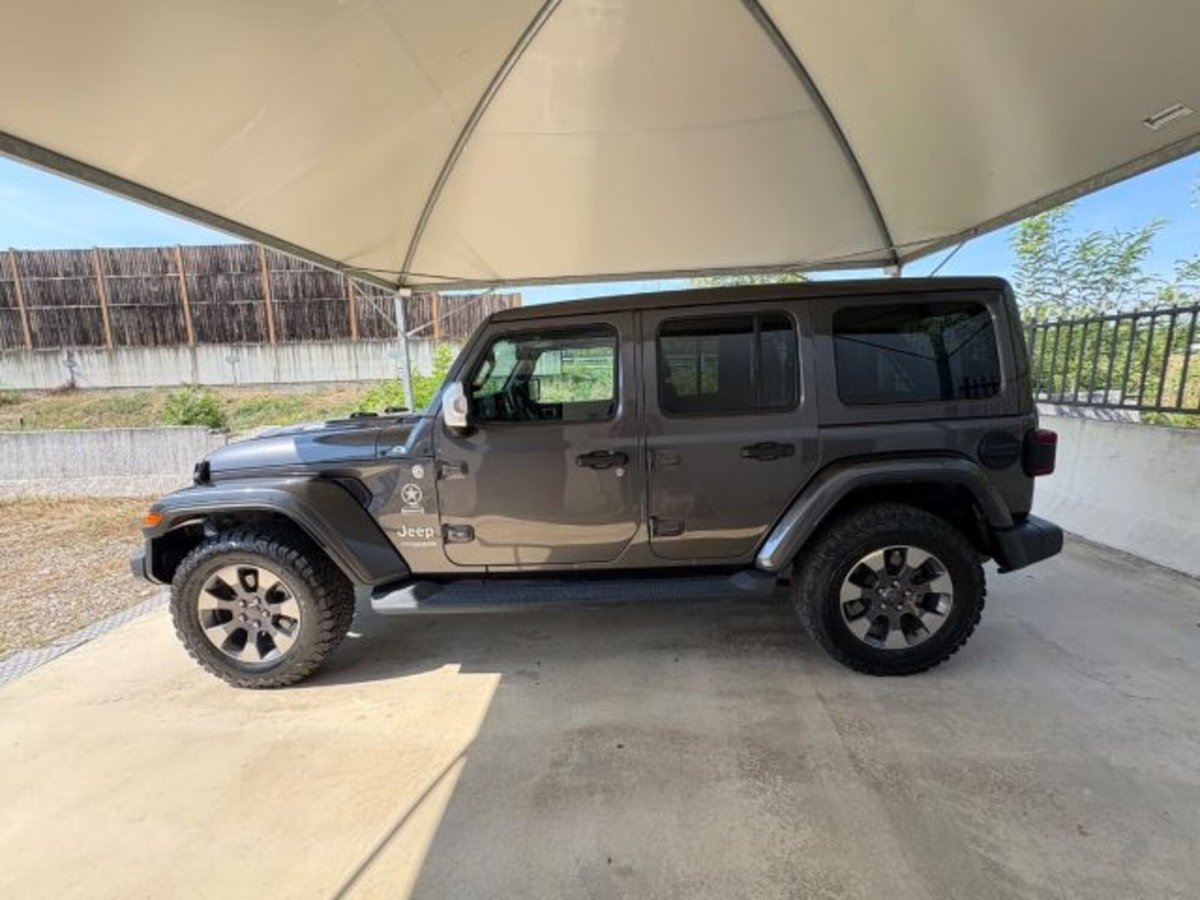 Jeep Wrangler Unlimited 2.2 Mjt II Sahara (7)