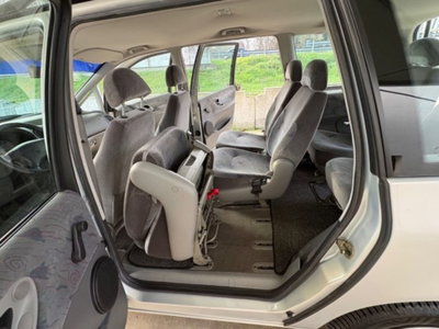 SEAT Alhambra TDI SE (14)