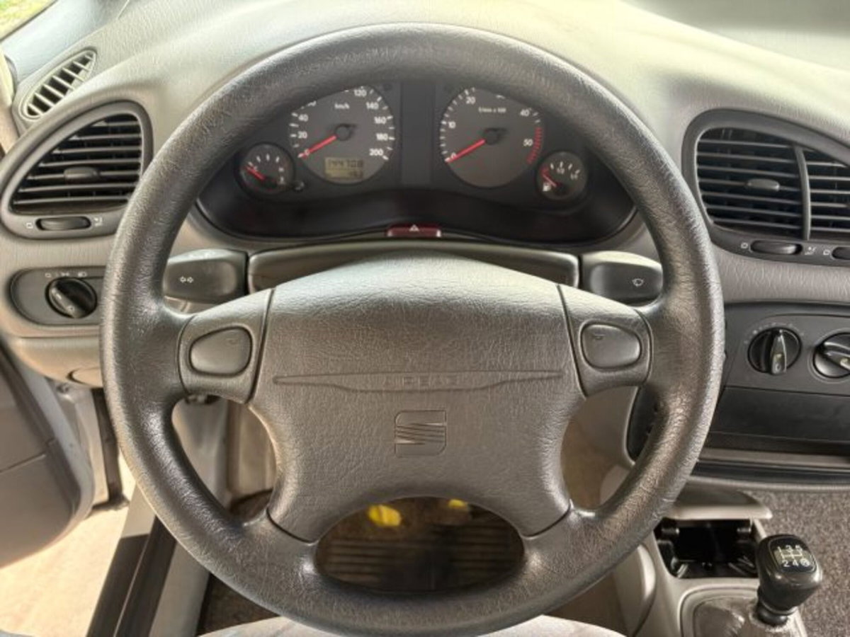SEAT Alhambra TDI SE (16)
