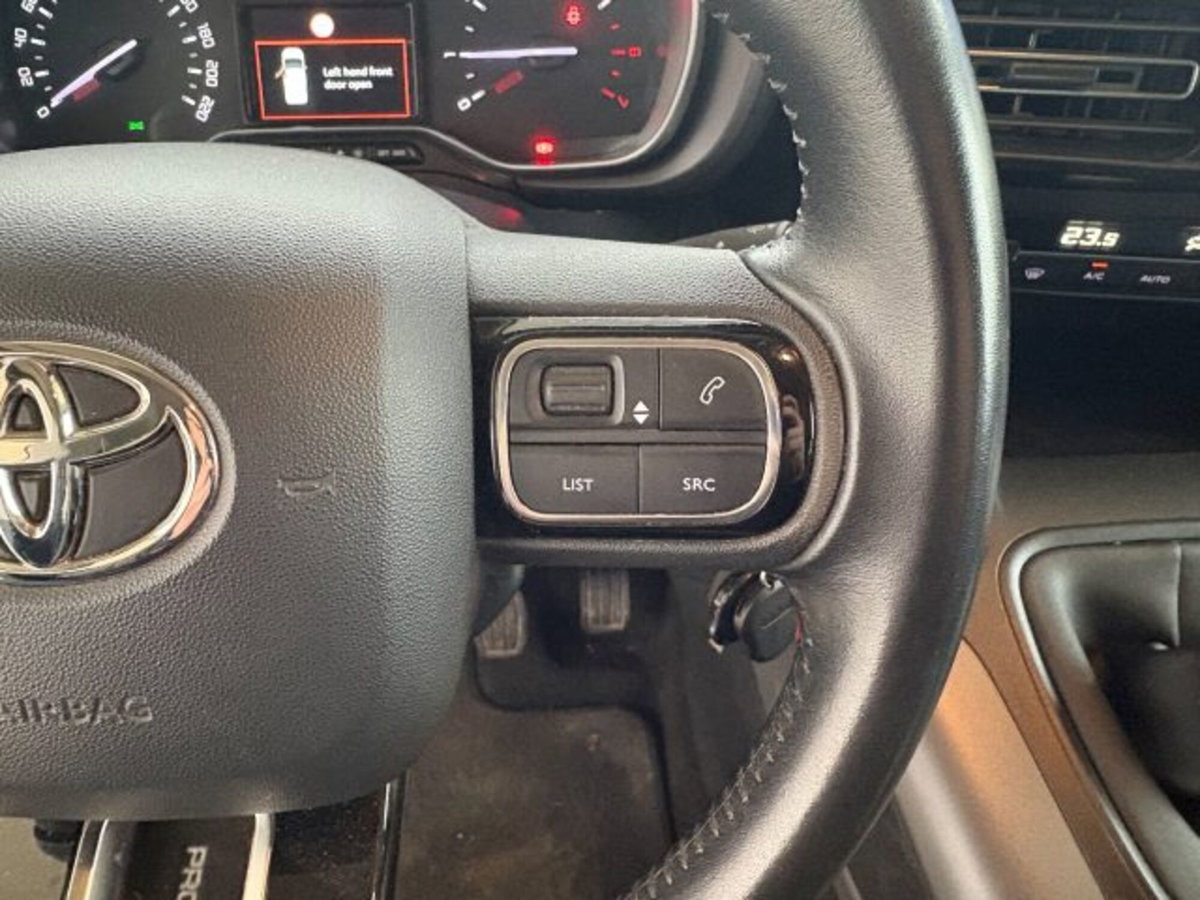 Toyota Proace City Verso City Verso 1.5D 100 CV S&S Short D Lounge (16)