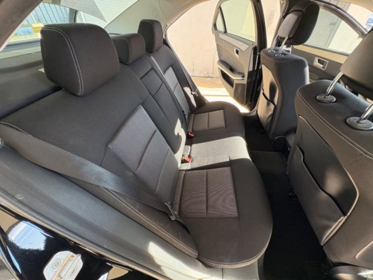 Mercedes-Benz Classe E 200 BlueTEC Automatic Executive (14)