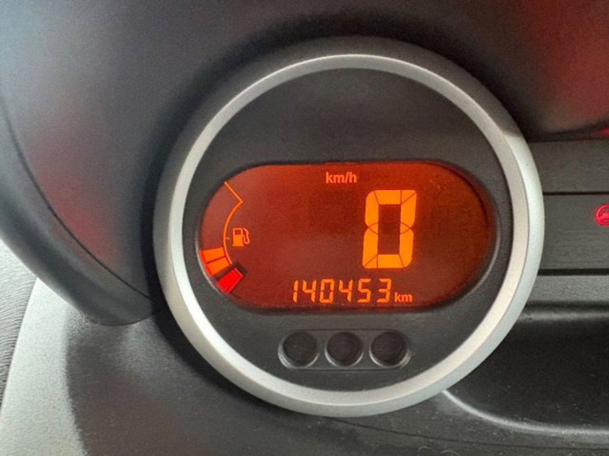 Renault Twingo 1.2 16V Live (10)