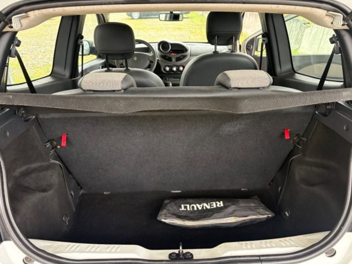 Renault Twingo 1.2 16V Live (15)