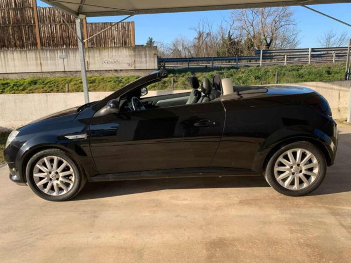Opel Tigra TwinTop 1.4 16V Enjoy (7)