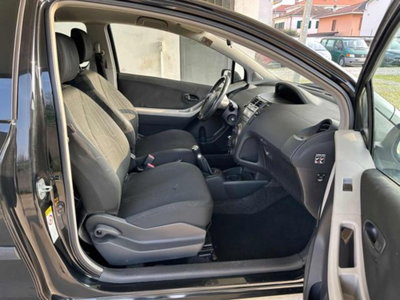 Toyota Yaris 1.0 3 porte (18)