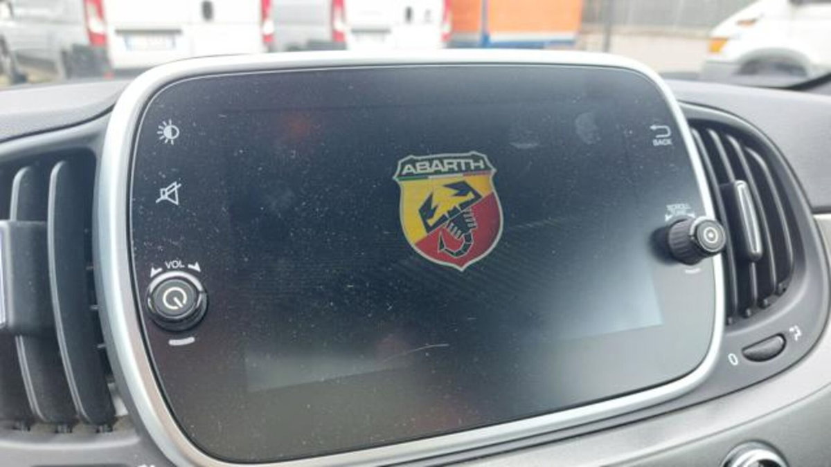 Abarth 695 695 1.4 Turbo T-Jet XSR Yamaha Limited Edition (13)
