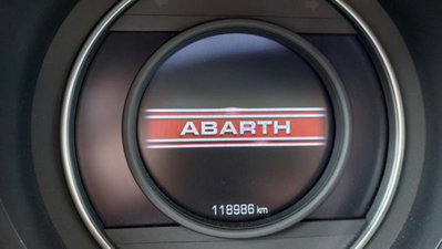 Abarth 695 695 1.4 Turbo T-Jet XSR Yamaha Limited Edition (14)