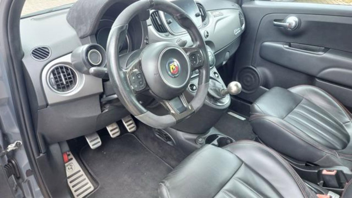 Abarth 695 695 1.4 Turbo T-Jet XSR Yamaha Limited Edition (16)