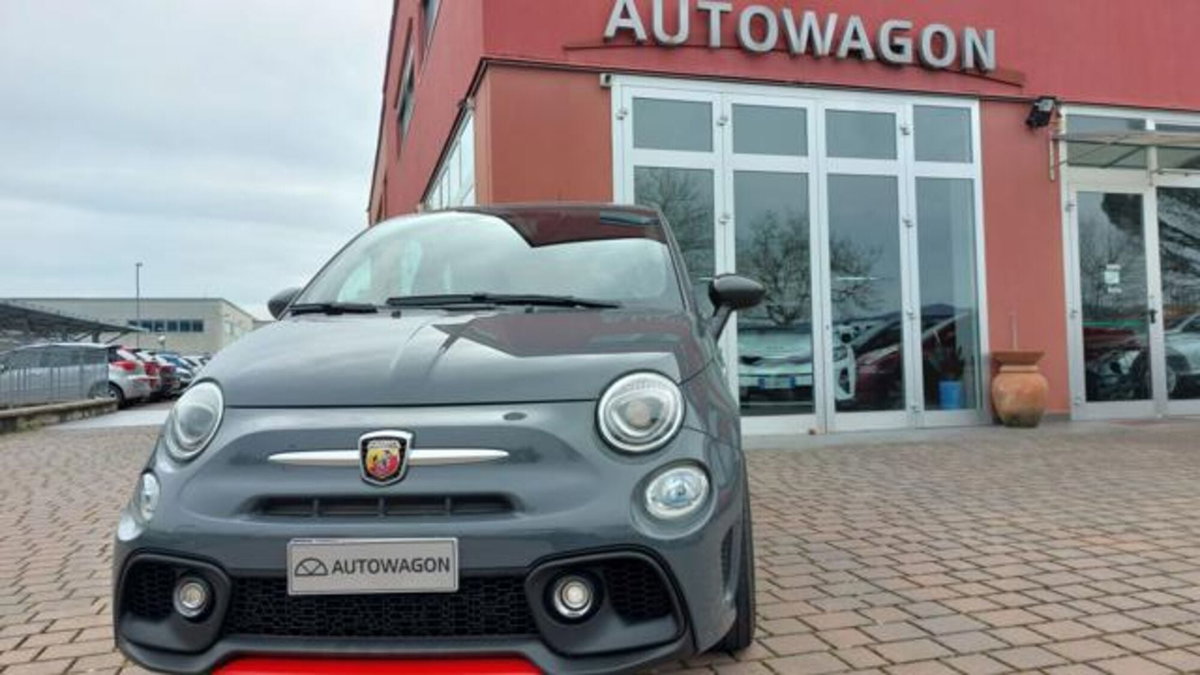 Abarth 695 695 1.4 Turbo T-Jet XSR Yamaha Limited Edition (4)