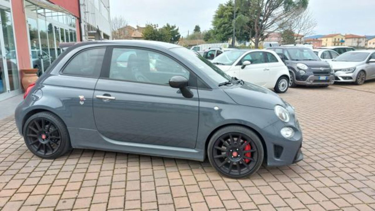 Abarth 695 695 1.4 Turbo T-Jet XSR Yamaha Limited Edition (5)