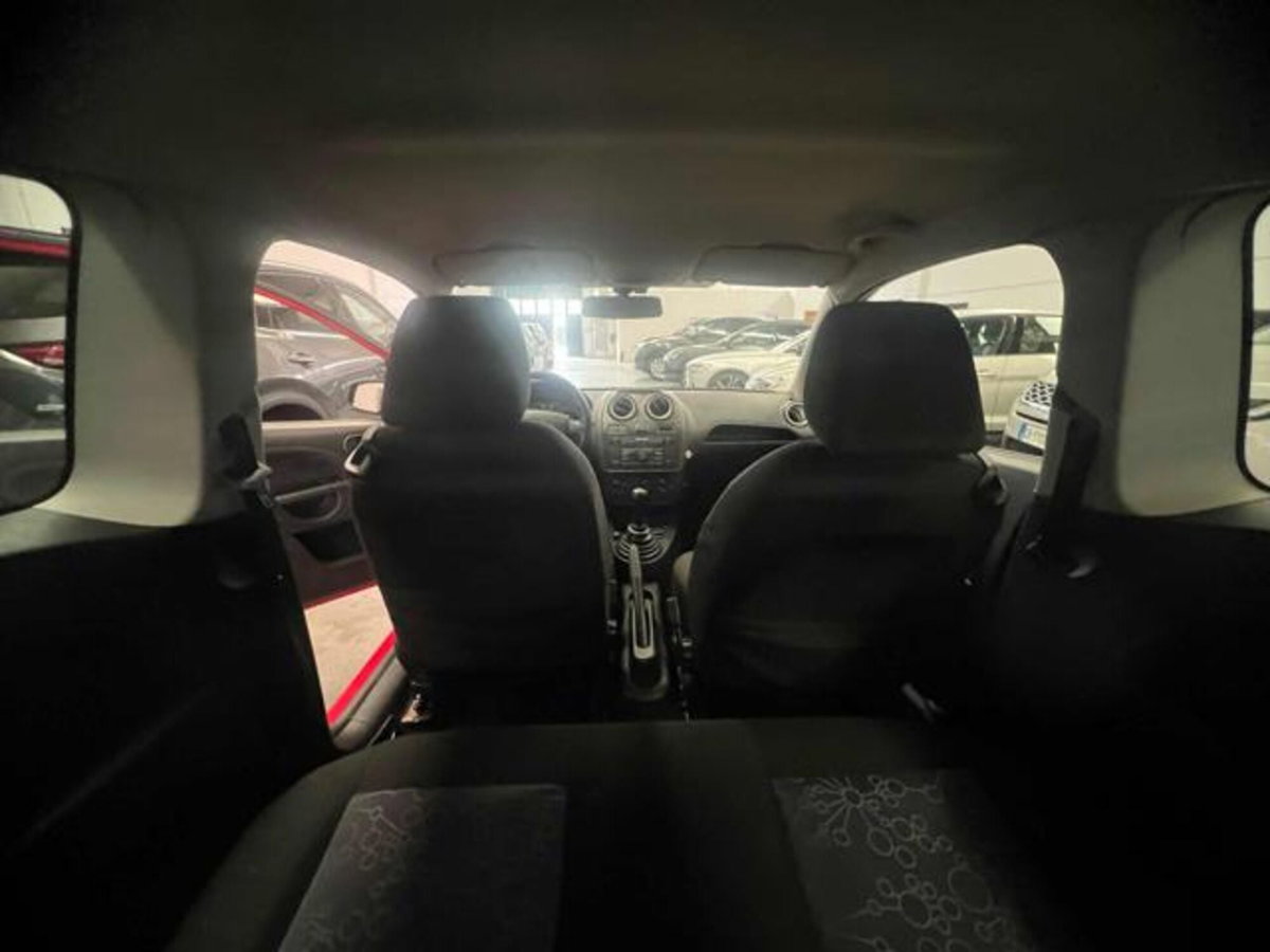 Ford Fiesta 1.2 16V 3p. Ghia (14)